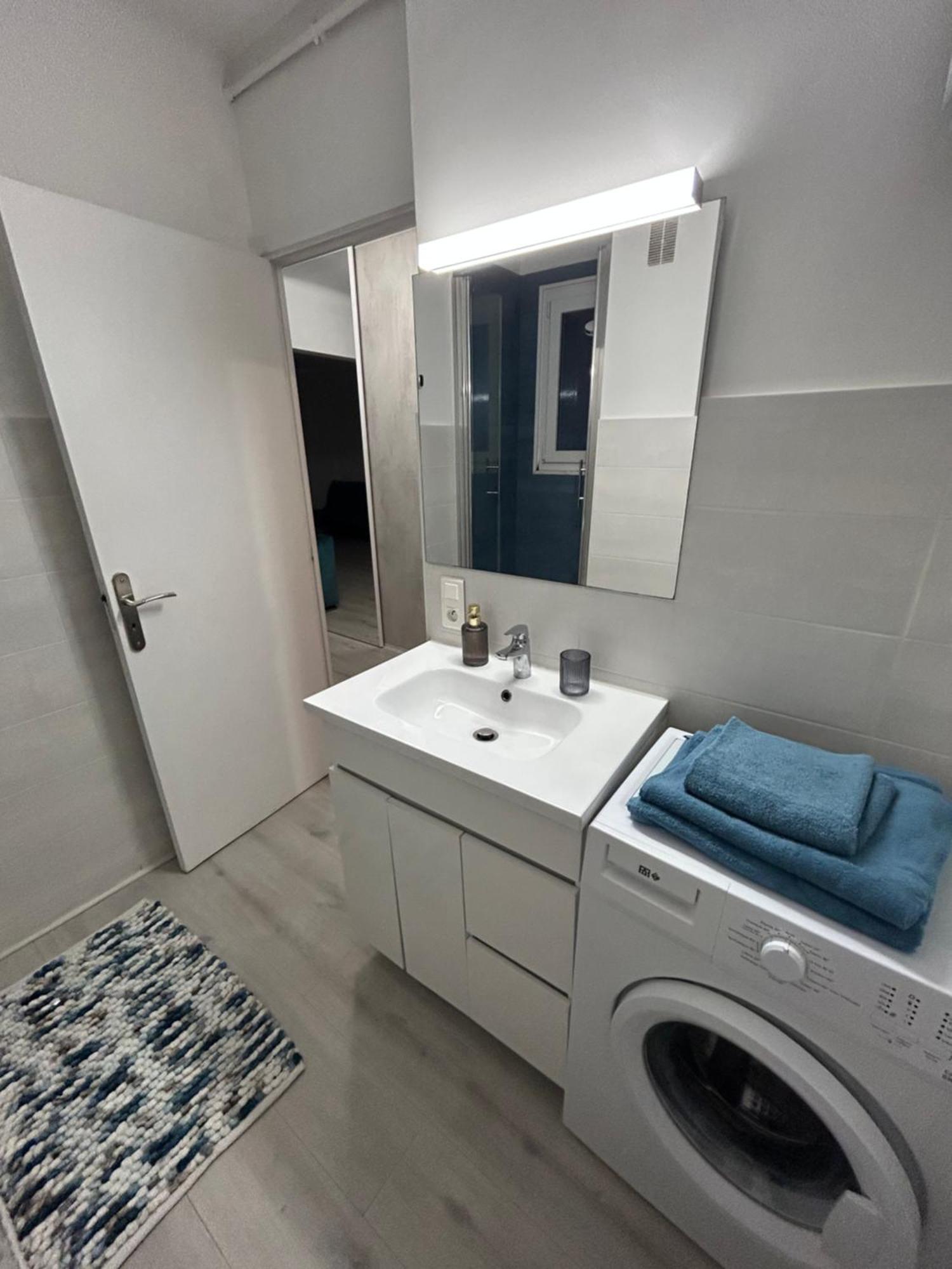 Appartement Grand Lumineux Et Fonctionnel 4 Couchages Gare Routiere *
